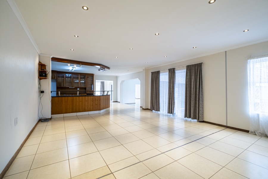 5 Bedroom Property for Sale in Vanes Estate Eastern Cape